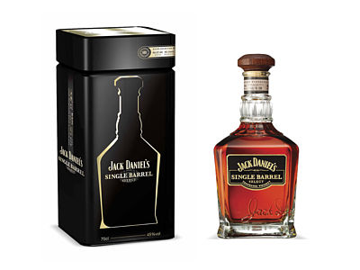 Jack Daniel´s Single Barrel se stáčí vždy z jednoho sudu, proto je každá lahev unikátní. Navíc je výjimečná také tím, že pomalu prokapává tři metry silnou vrstvou dřevěného uhlí a poté je uložena do čerstvě vypálených dubových sudů. 