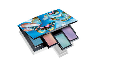 Beauty Box Quattro je unikátní systém ukládání očních stínů, kdy můžete jednotlivé stíny v krabičce měnit dle vlastních preferencí. Náplně si můžete zvolit například z aktuální kolekce Artdeco Butterfly Dreams. 