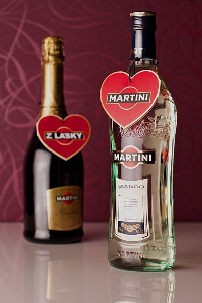 Sekty Martini Prosecco a Martini Rosé jsou pro tuto příležitost ideální volbou. I v těch nejzatvrzelejších srdcích probudí romantiku a navodí tu správnou atmosféru. 