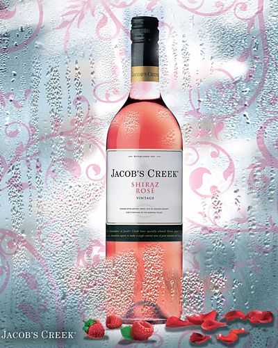 Rozjasněte své valentýnské smysly a udělejte si s partnerem radost delikátním australským vínem Shiraz Rosé. Valentýn se stane svátkem, který vaše chuťové buňky začnou milovat.