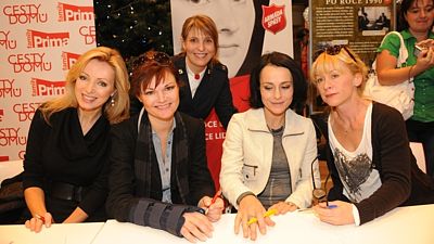 Z tradiční akce Rozsvícení Vánočního stromu 2013 za účasti herců ze seriálu Cesty domů
