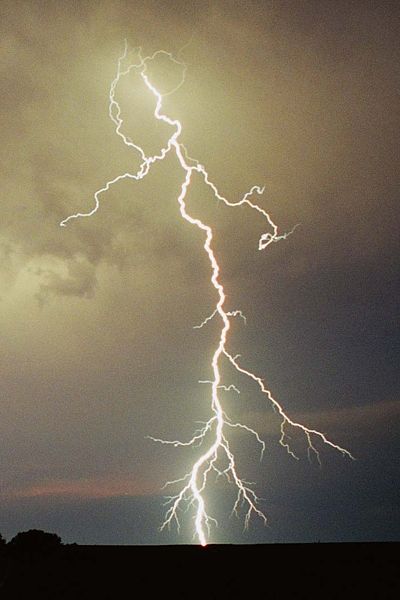 Strach z hromů a blesků může u někoho vyvolat nadměrné bušení srdce či stavy úzkosti. 