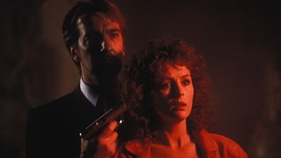 Hollywoodu se poprvé představil jako německý terorista Hans Gruber ve Smrtonostné pasti s vycházející hvězdou Brucem Willisem.