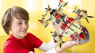 Nové LEGO dobrodružství Legends of Chima se odehrává v daleké, kouzelné zemi obydlené zvířecími kmeny. V této zemi proudí CHI – energie z mocného zdroje, která propůjčuje zvířatům mimořádné schopnosti. 
