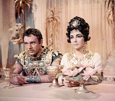Elizabeth Taylorová a Richard Burton ve velkofilmu Kleopatra