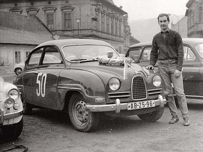 V tomto autě jezdil v letech 1975 a 1976 na okruzích i soutěže.
