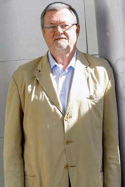 Díky snížení množství masa a mléka ve stravě mohl důchodce Ondřej Fiala odložit berle, natolik se stav jeho cév zlepšil. 