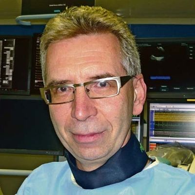 Primář Kardiologického oddělní Nemocnice Na Homolce profesor MUDr. Petr Neužil, který unikátní zákrok provedl.